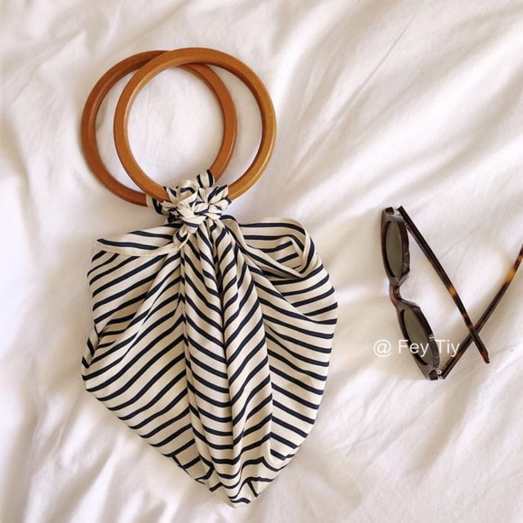 🧣🤍modern art geometric silky scarf - Picture 5 of 8